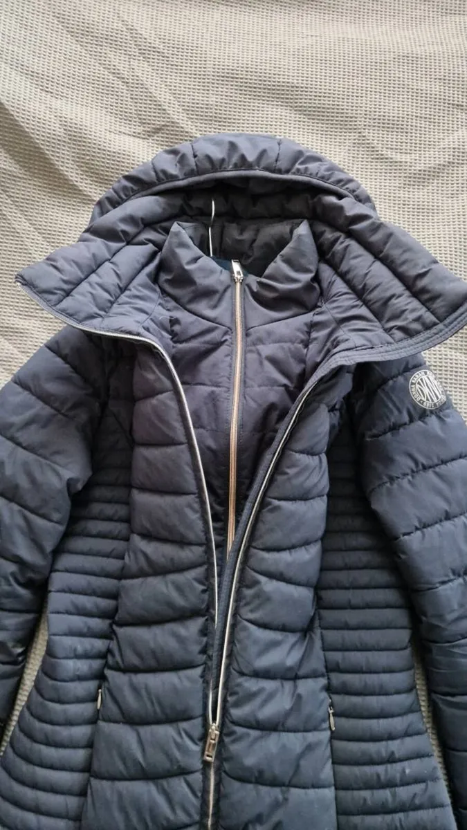 DKNY XS winter jacket - Image 3