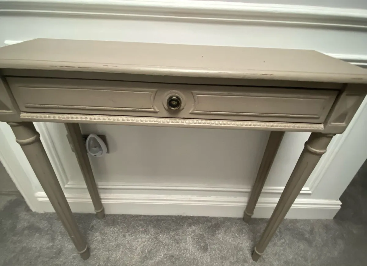 Console table - Image 3
