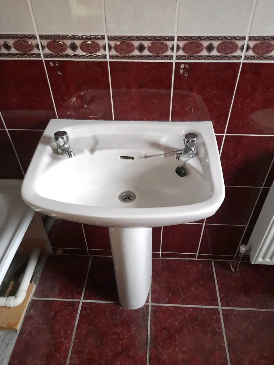 Bathroom sink