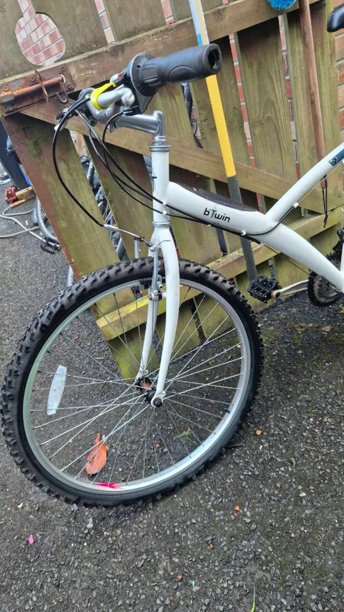 B twin mtb 26inch bike - Image 1