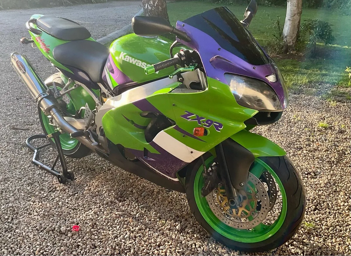 Kawasaki ZX9R 2002 - Image 3