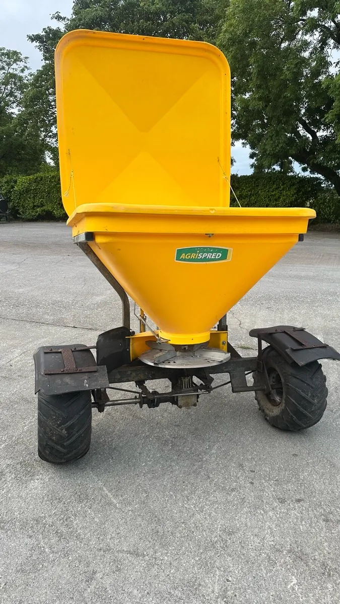 Aitchison Fertilizer Spreader - Image 2