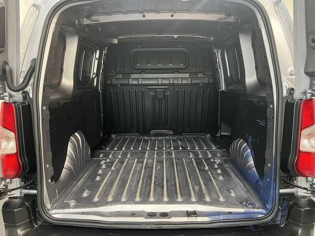 2024 Peugeot Partner Panel Van - Image 2