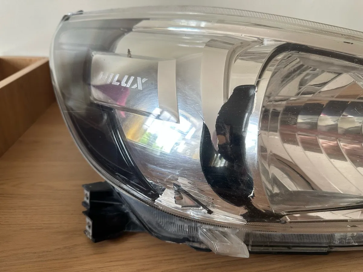 2019 Toyota Hilux Right Headlight - Image 2