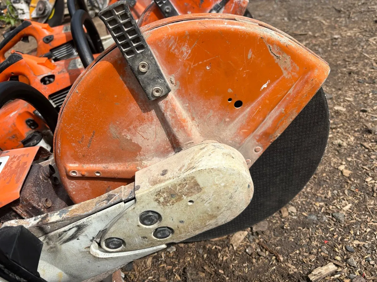 STIHL 400 14” CONSAW - Image 1