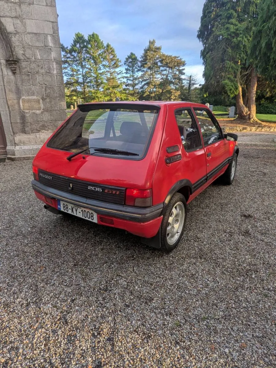 Peugeot 205 - Image 4