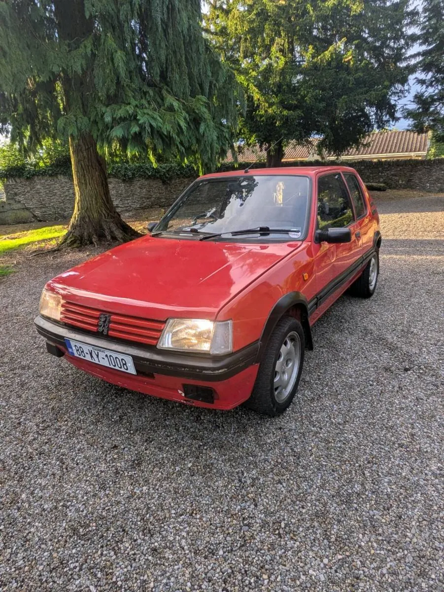 Peugeot 205 - Image 2