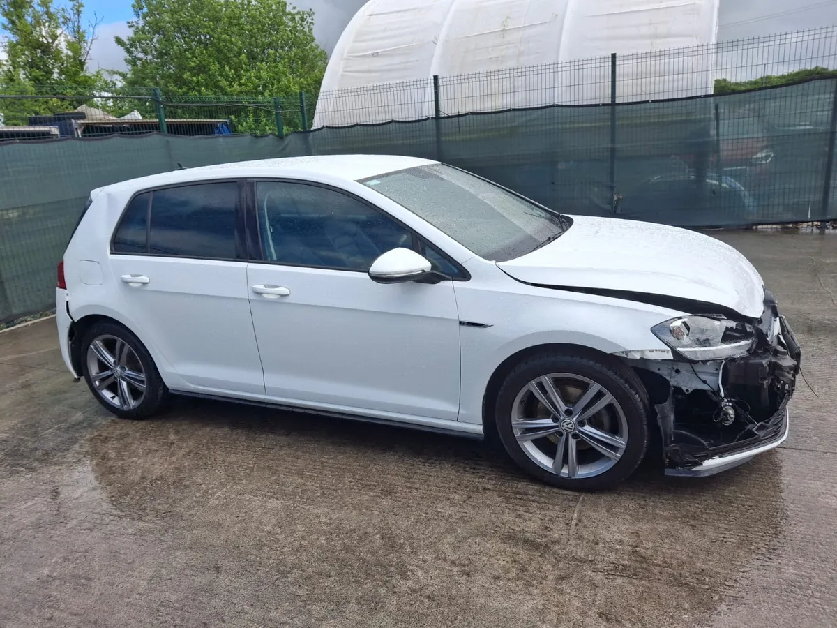 201 Volkswagen Golf  R line - Image 2