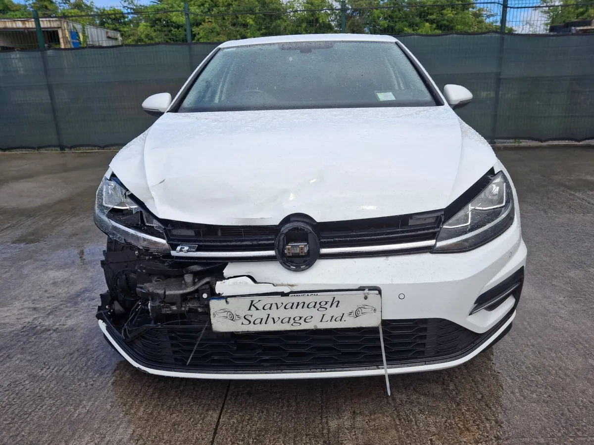 201 Volkswagen Golf  R line - Image 2
