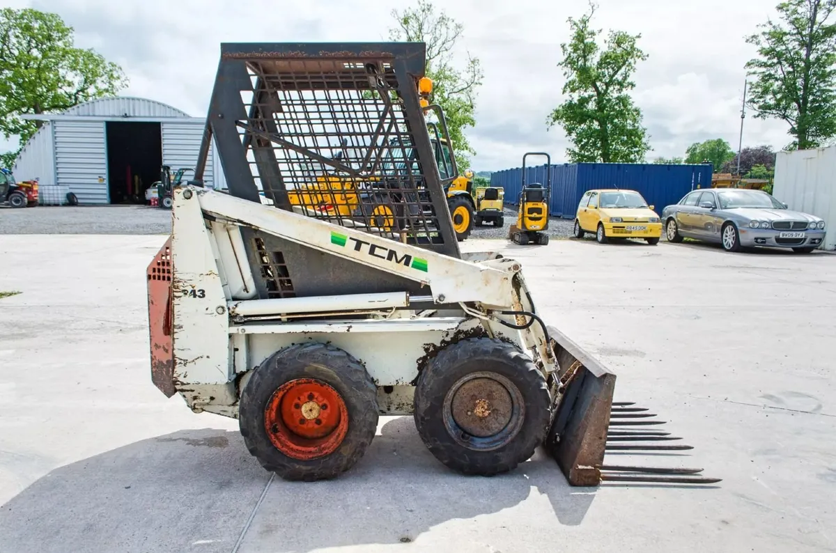 TCM 343 diesel skid steer loader - Image 3