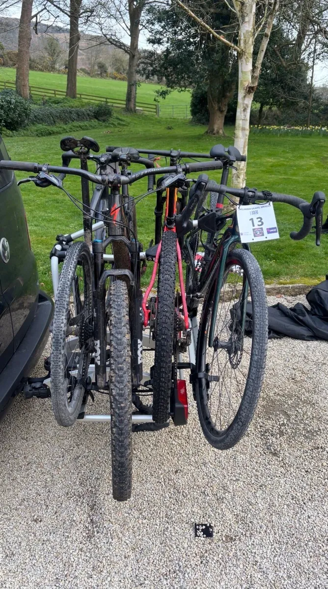 Atera strada DL 3 bike rack with 4th bike option - Image 2