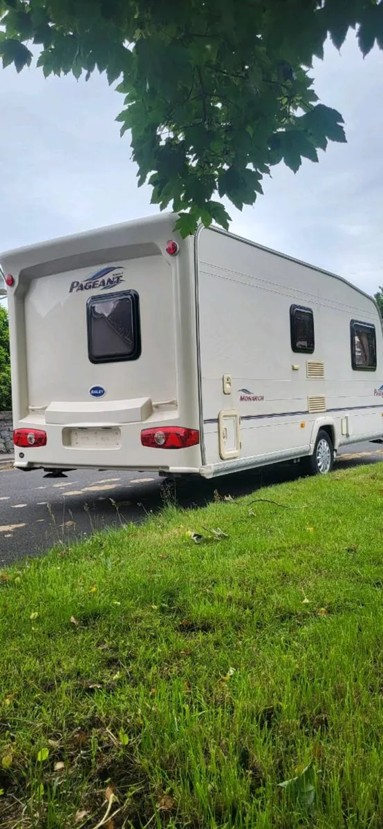 Caravan - Image 1
