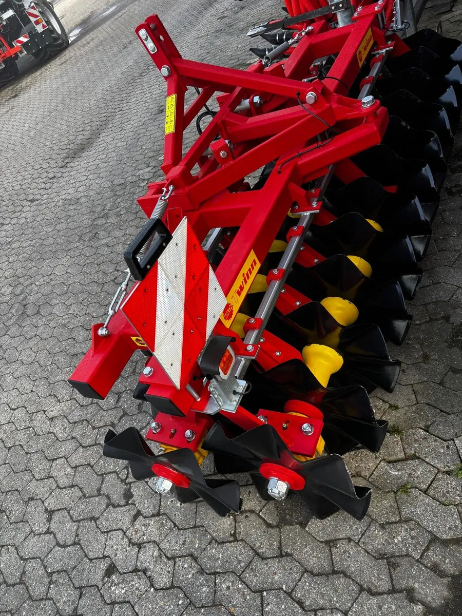 Brix Steerable Front Press - Image 2