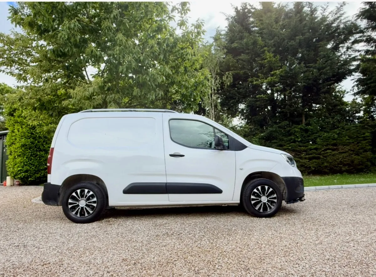 23 Opel Combo  **Stunning Condition** 2yr Warranty - Image 3