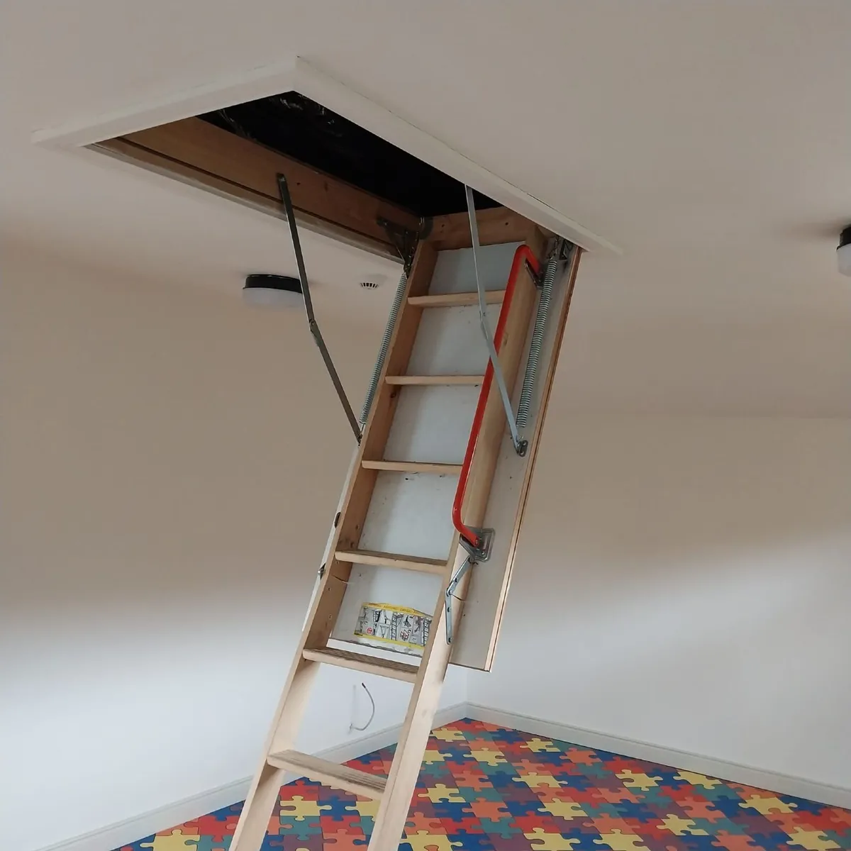 Freestanding Room For Sale - Image 4