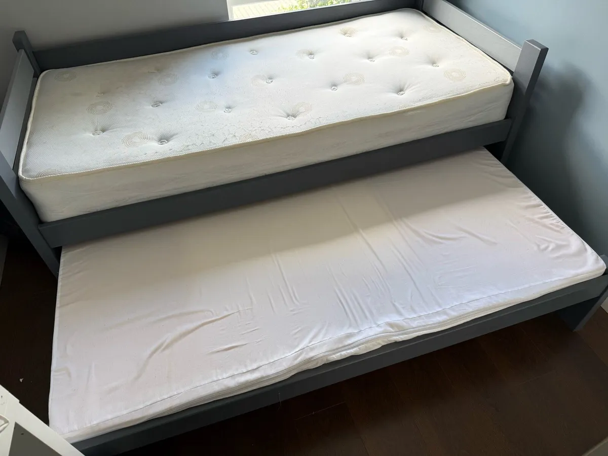 Childs Trundle single bed - Image 3