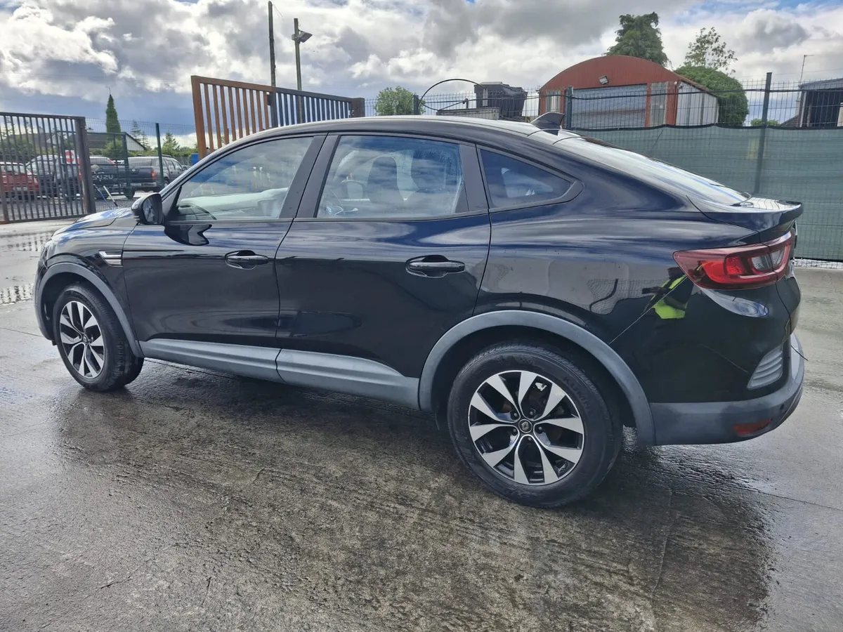 221 Renault Arkana   Automatic - Image 2