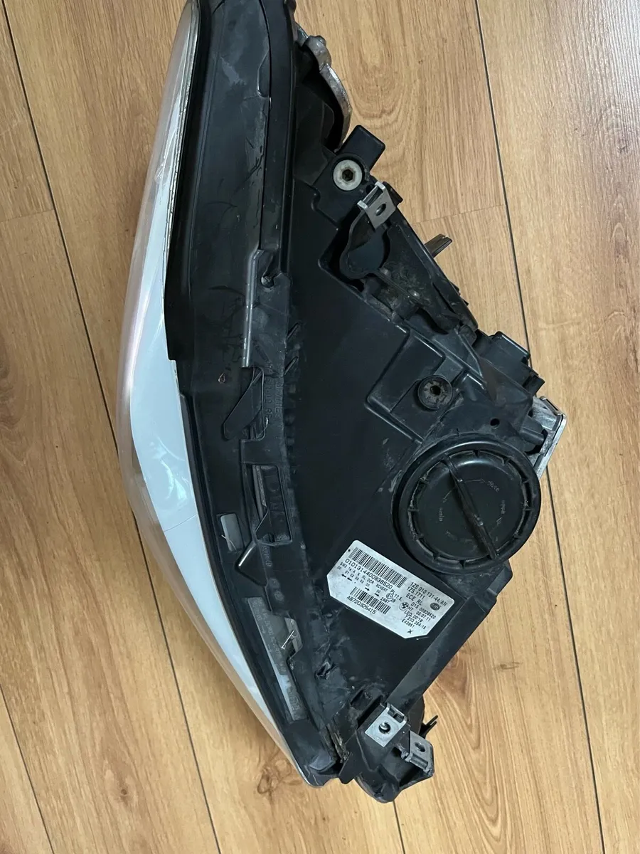 Bmw f10 right headlight - Image 2