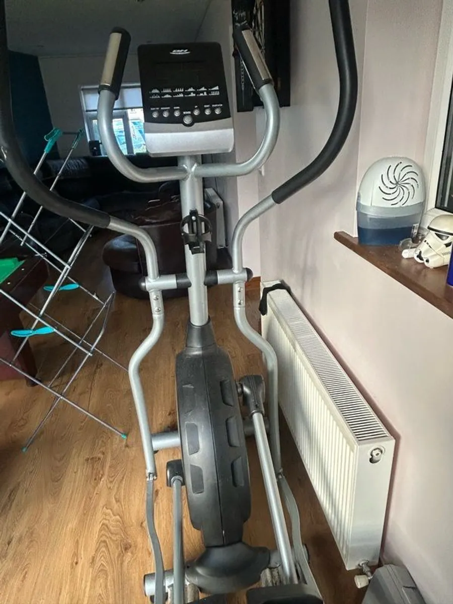 cross trainer - Image 1