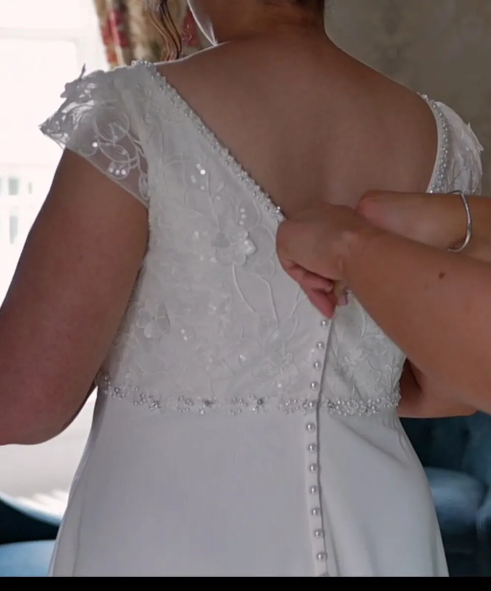 Wedding dress - Image 4