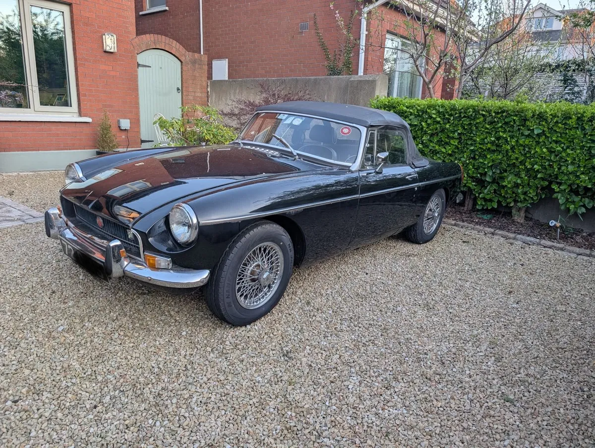 MG MGB 1972 - Image 2