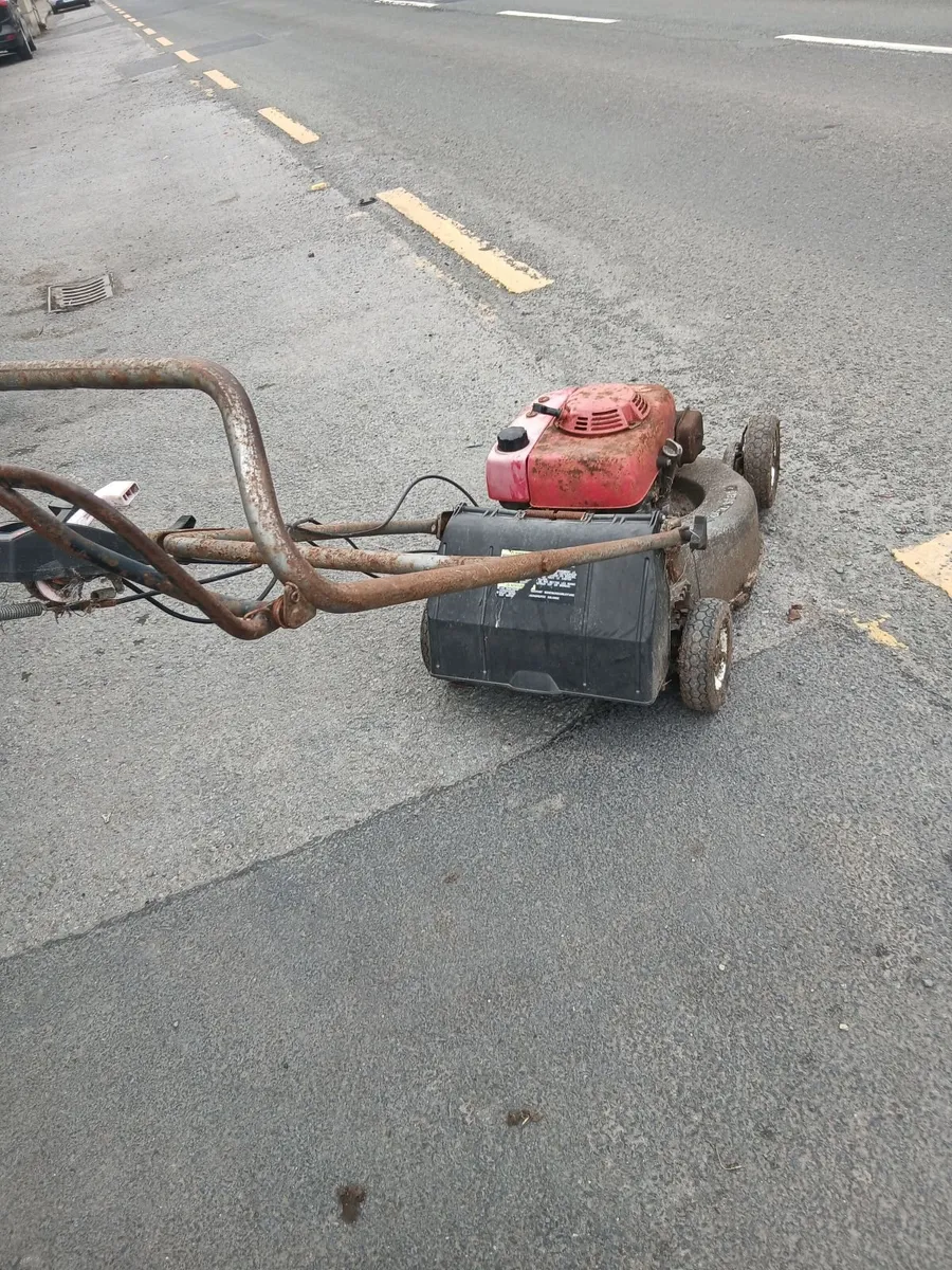 Honda HR 2160 self-drive read about add - Image 4