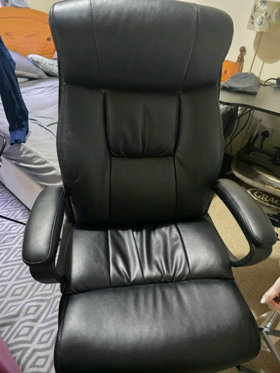 Office Chair & Gaming Desk - Image 1