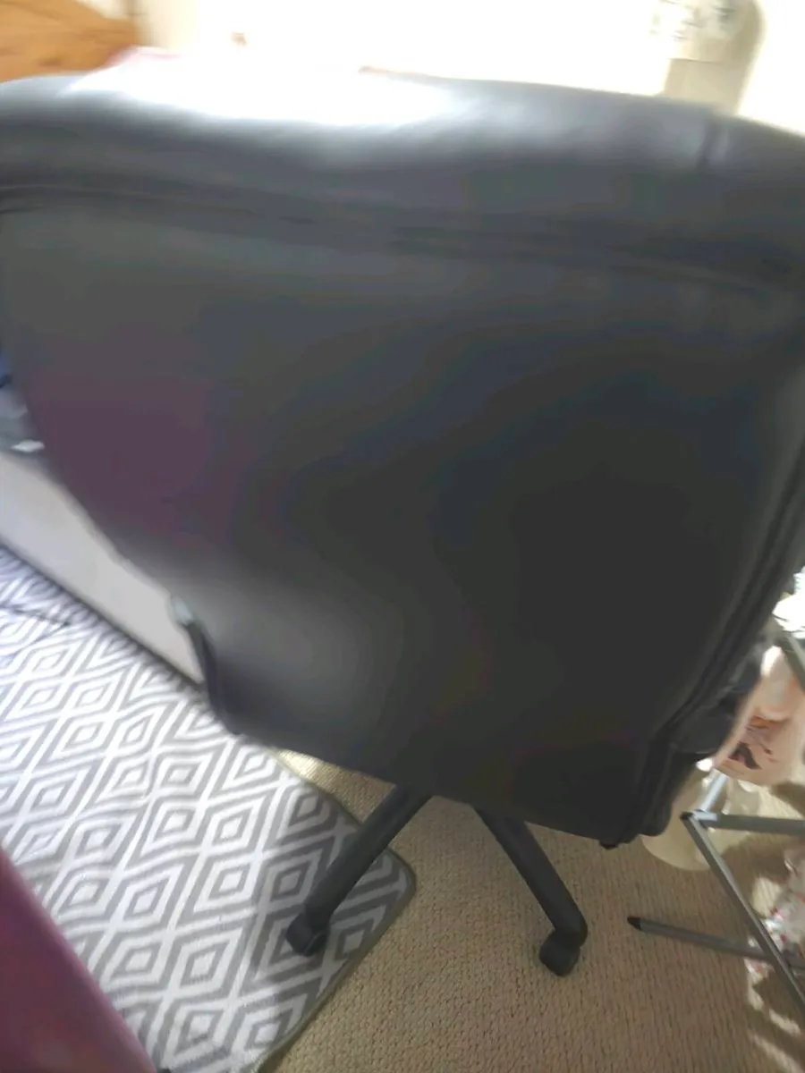 Office Chair & Gaming Desk - Image 2