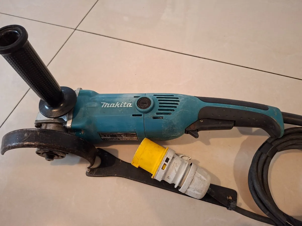 Makita GA5021 125mm Grinder 110v - Image 3