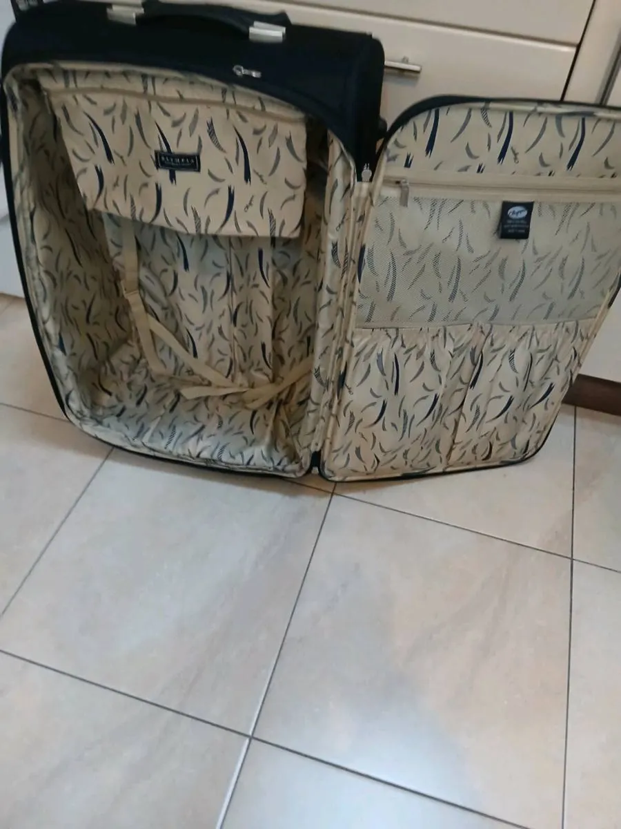 EXTRA LARGE SUITCASE 2 WHEELS - Image 2