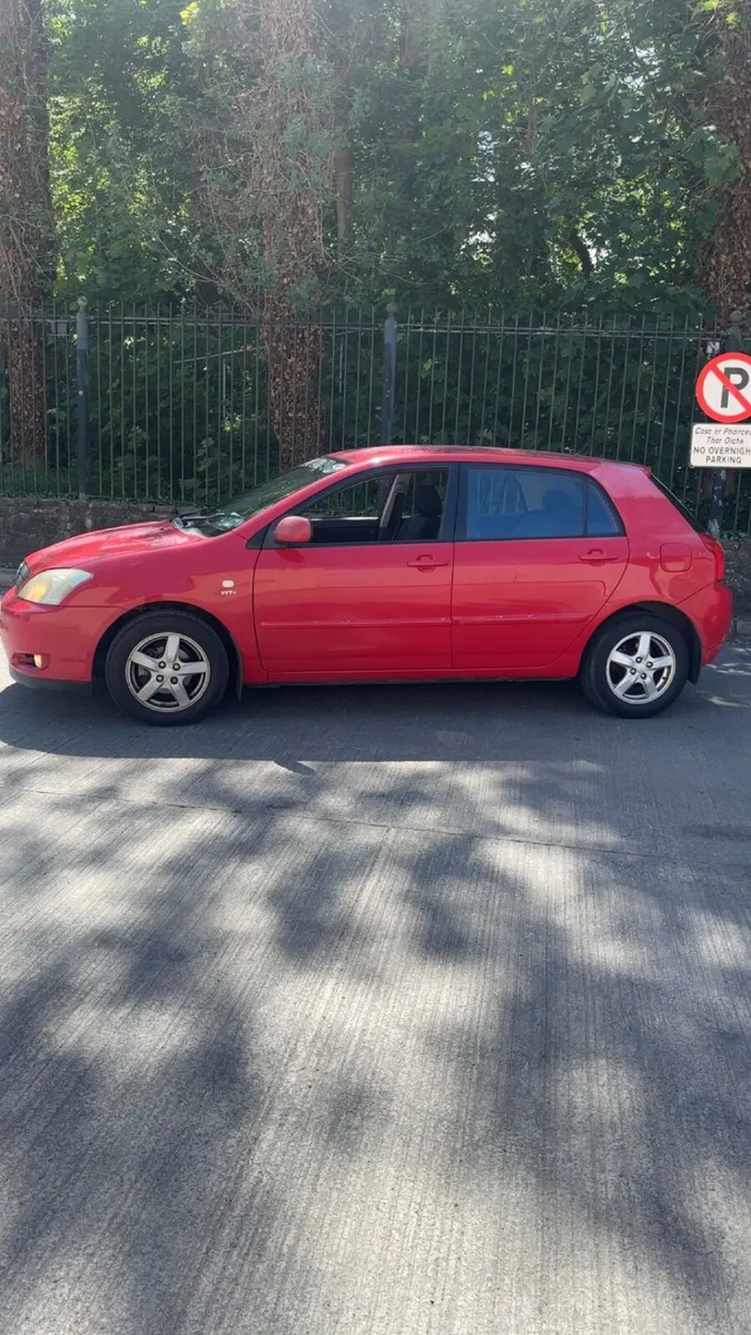 Toyota Corolla 2004 - Image 2