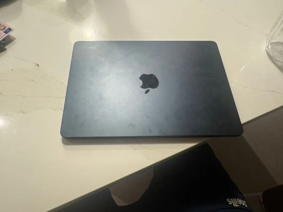 MacBook Air 13" M4 (2025) - 16GB RAM - Pristine/Mint - 100% Battery Health - Image 2