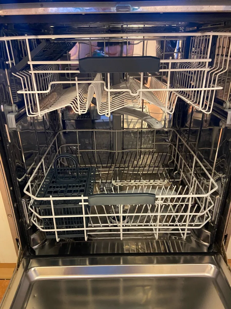 Dish washer - Image 1
