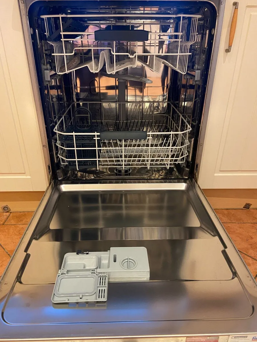 Dish washer - Image 2