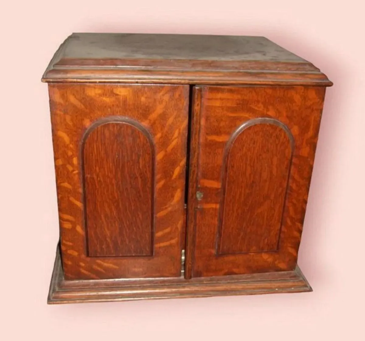Authentic Vintage Victorian Tantalus - Image 3