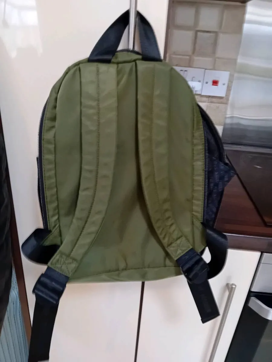 BACKPACKS ALL NEW. X. 9 - Image 2