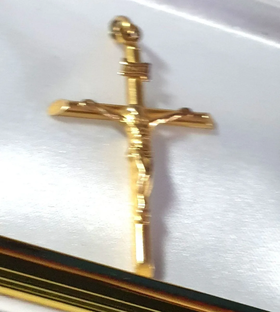 Vintage Hallmarked 9ct Gold Crucifix - Image 4