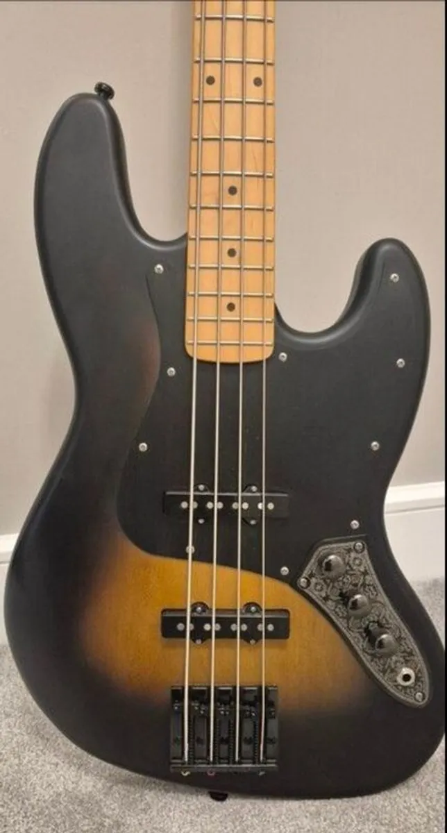 Squier Jazz bass 40th anniversary - Image 2