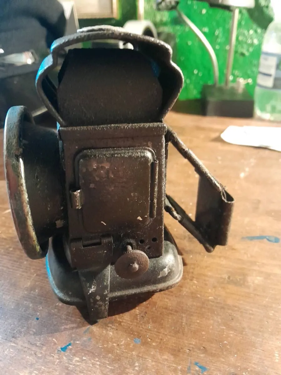 Vintage kerosene bicycle  lamp - Image 3