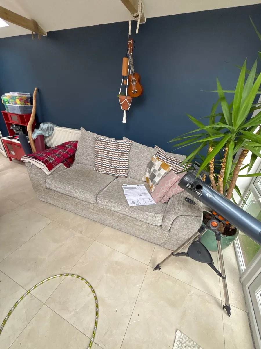 3 seater Couch - Image 3