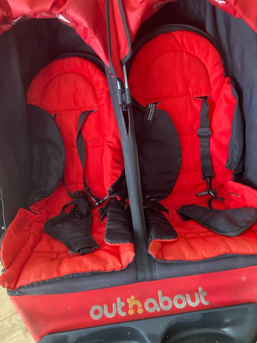 Out & about double buggy - Image 2