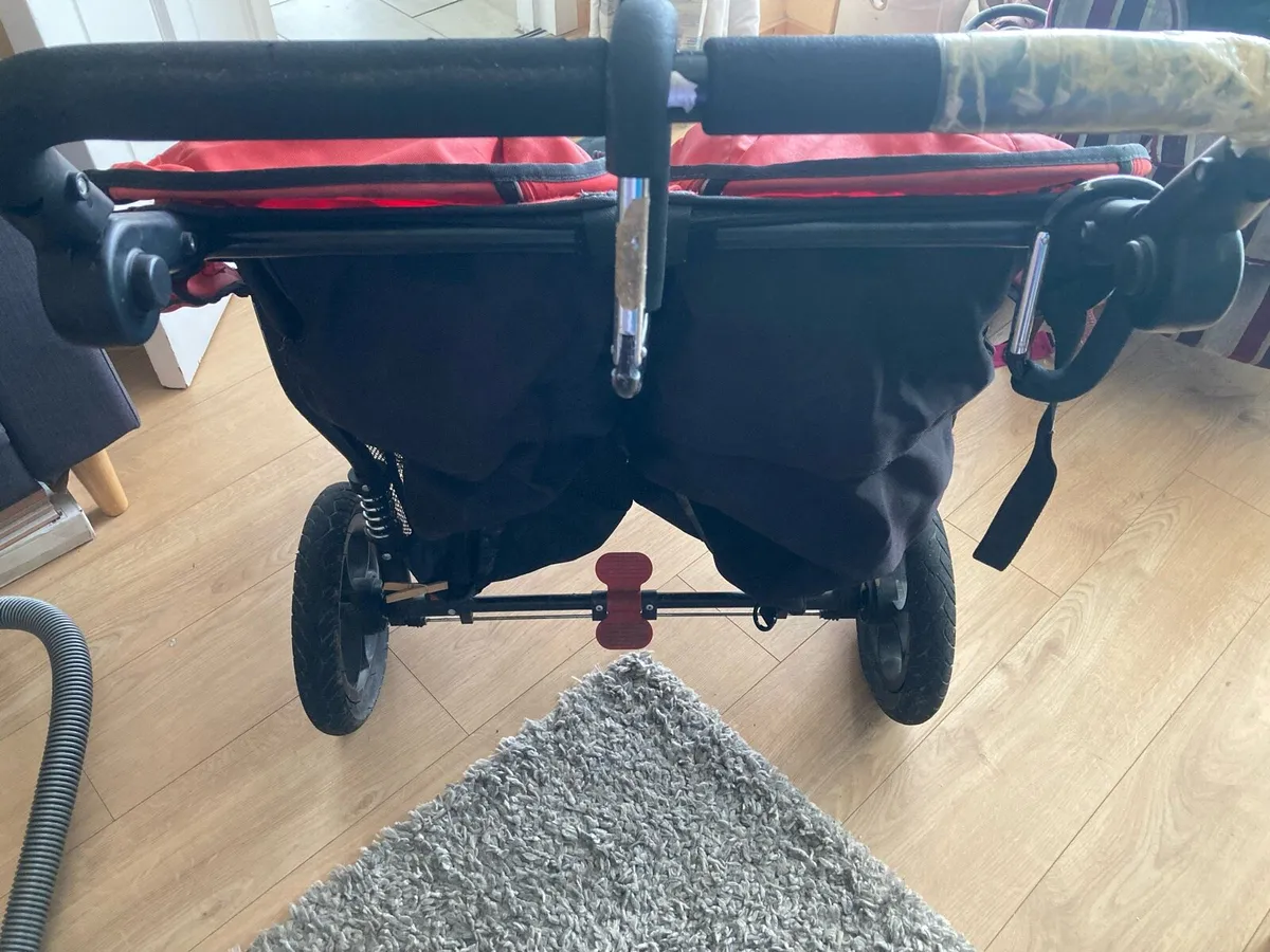 Out & about double buggy - Image 4