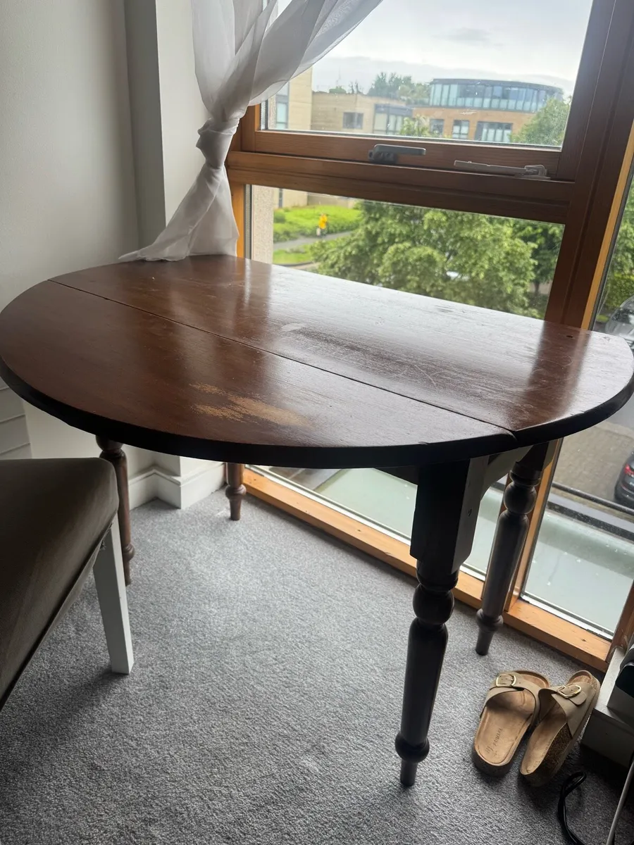 Drop leaf table - Image 1