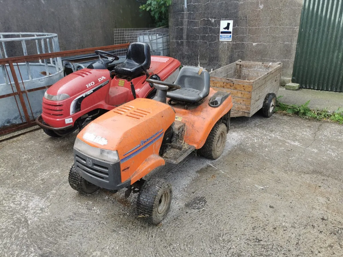 Husqvarna CT130 Ride on with kids trailer / cart