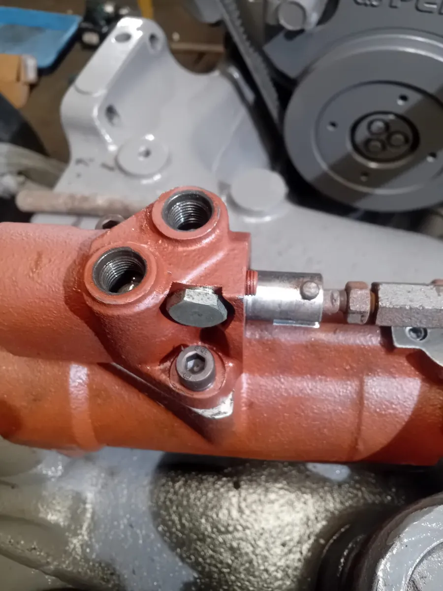 TRACTOR REPAIRS - Image 3