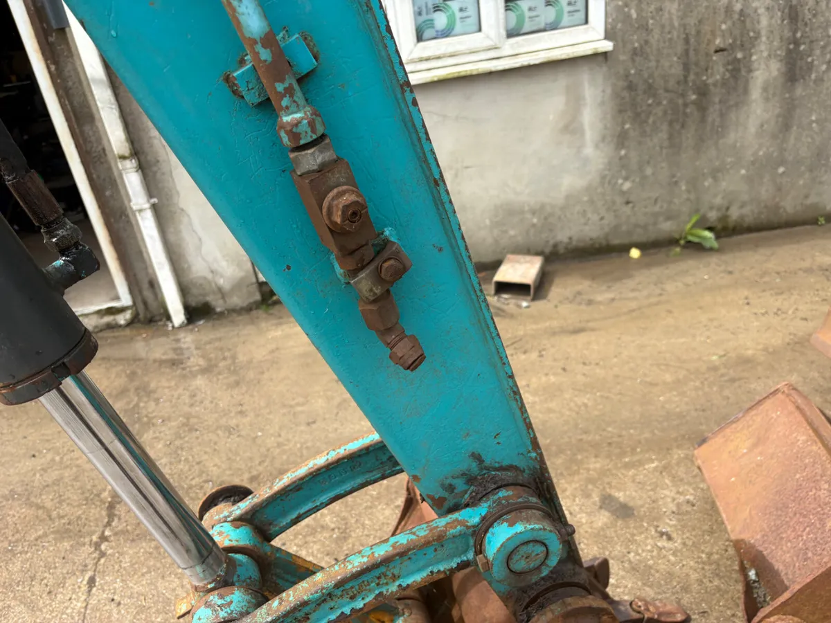 4.5 ton digger - Image 3