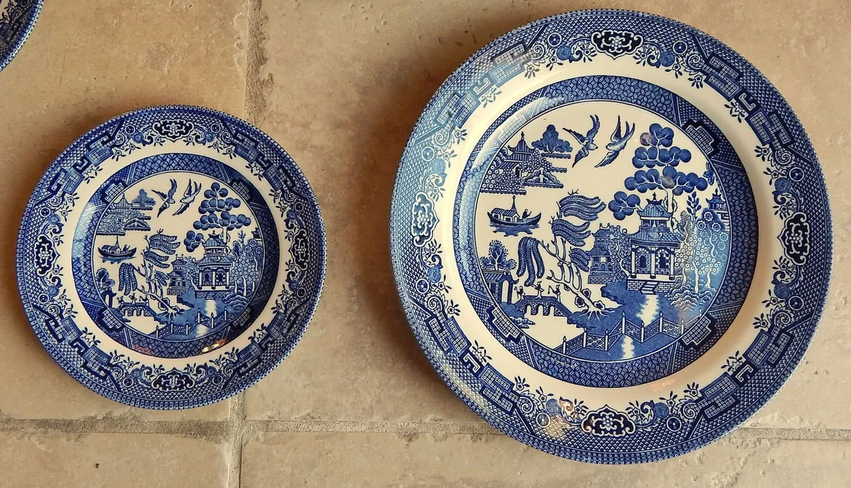 Selection of Churchill Pottery Blue & White Plates - Image 4