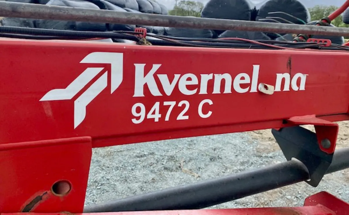 Kverneland 9472C Rake - Image 2