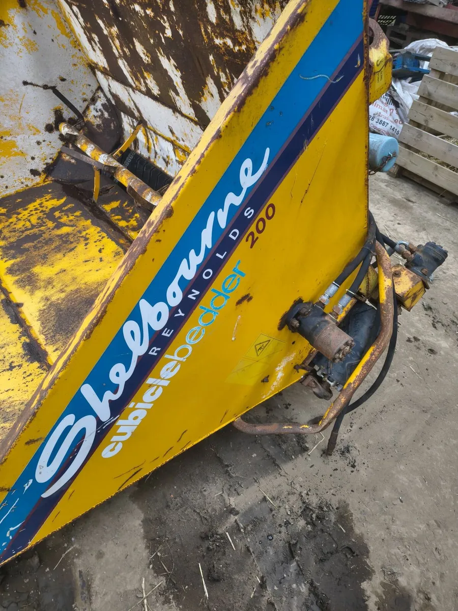 Shelbourne Bedding bucket - Image 1