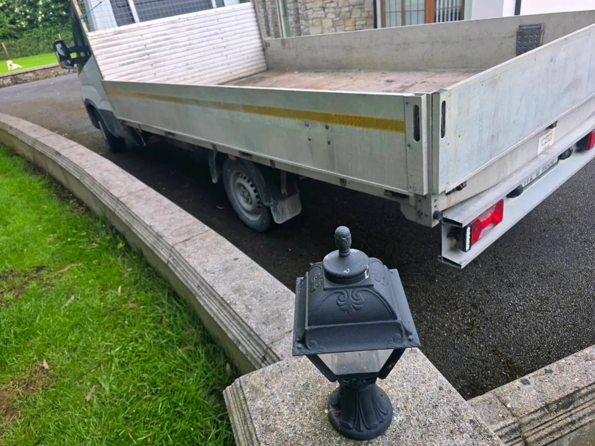 Iveco 3.5 Tonne Flatbed Truck - Image 3